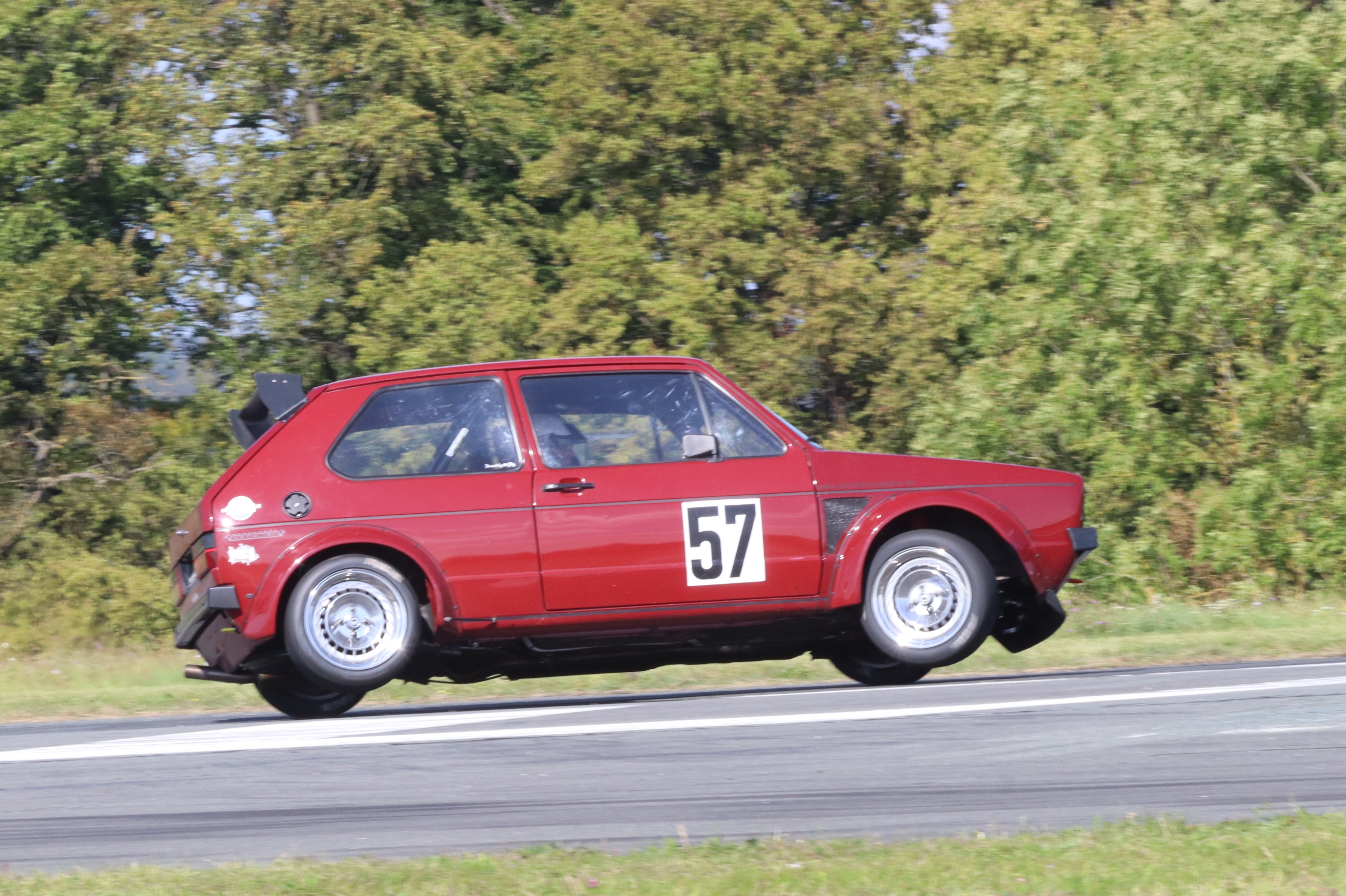 VW Golf 1 Renn-Slalom
mit Schmidt TH-Line 